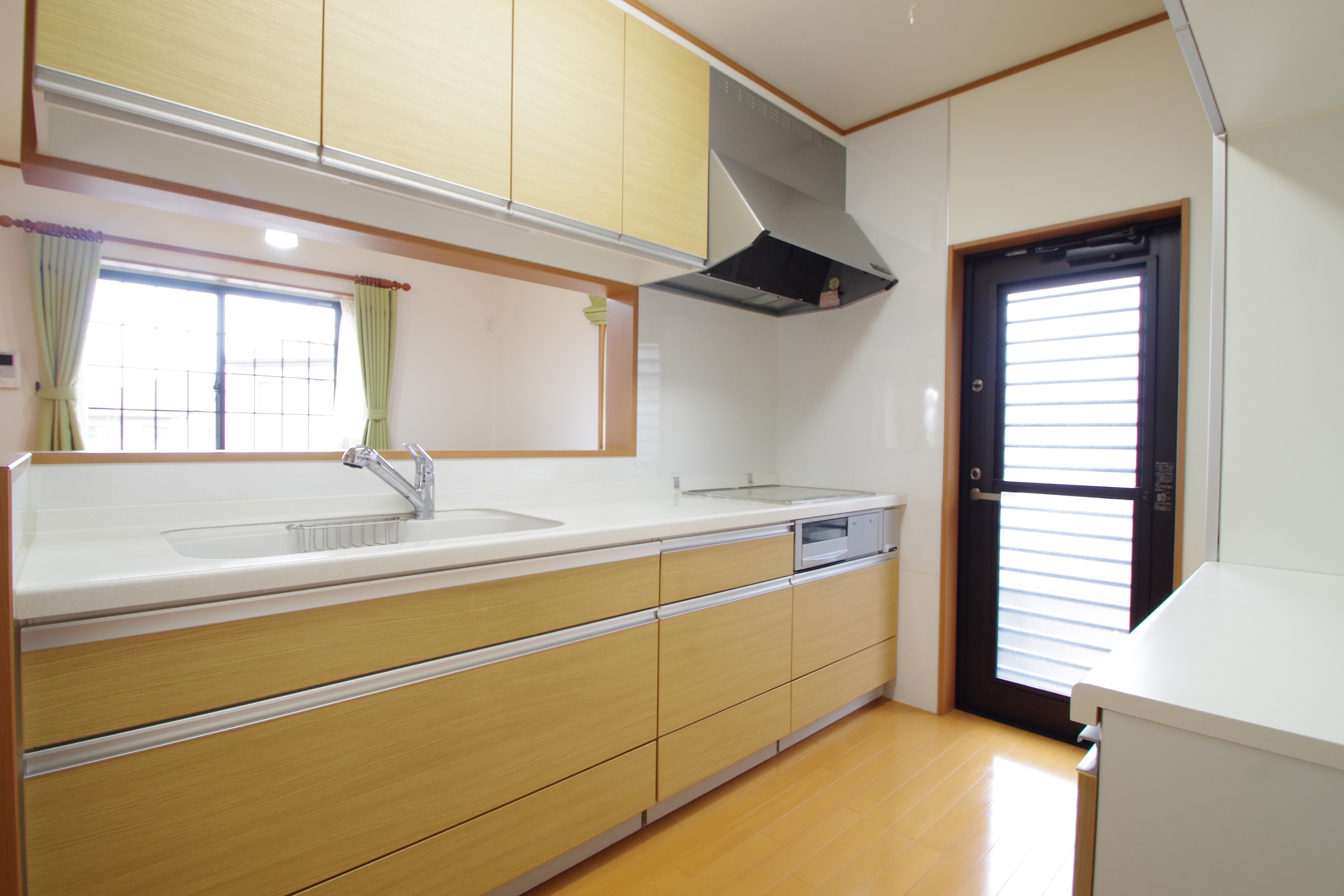 万野原新田に見どころ満載の、築浅デザイナーズハウス登場です！！