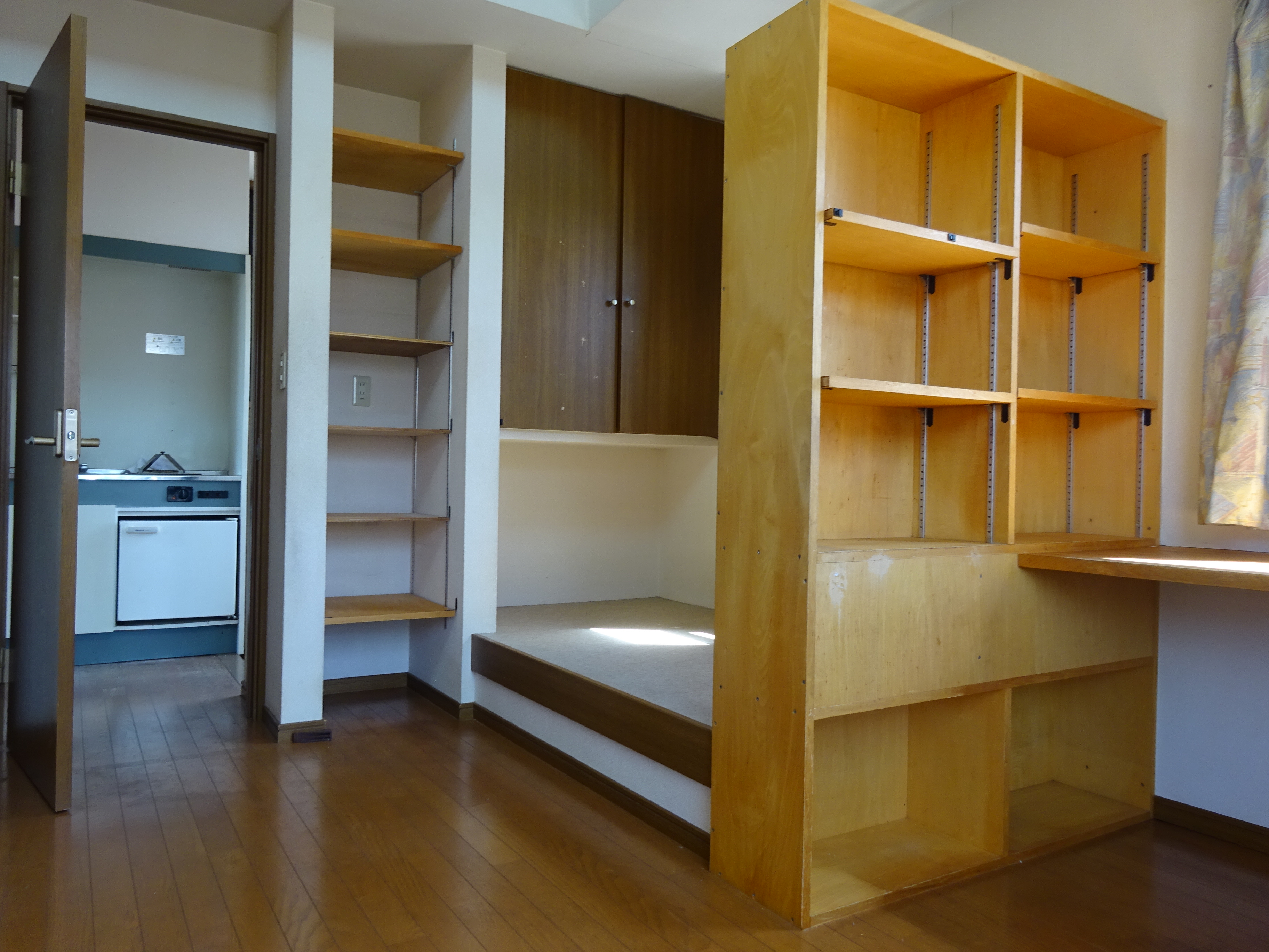 富士市伝法、インナーガレージ中古住宅登場です