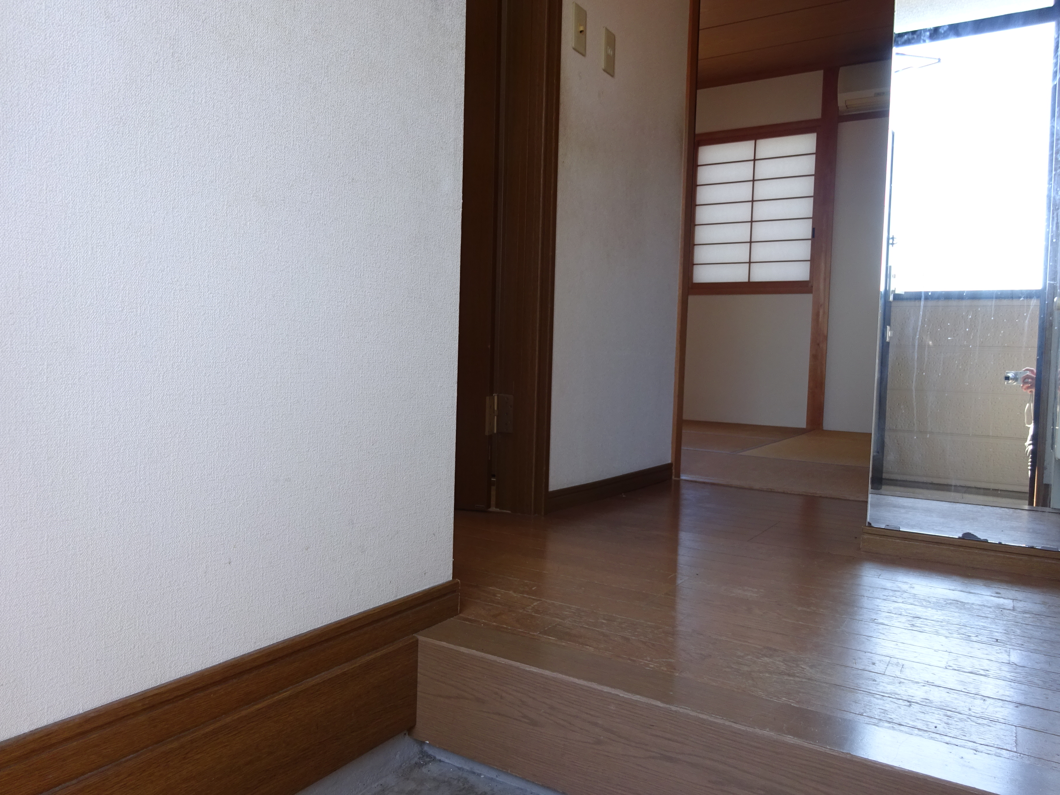 富士市伝法、インナーガレージ中古住宅登場です