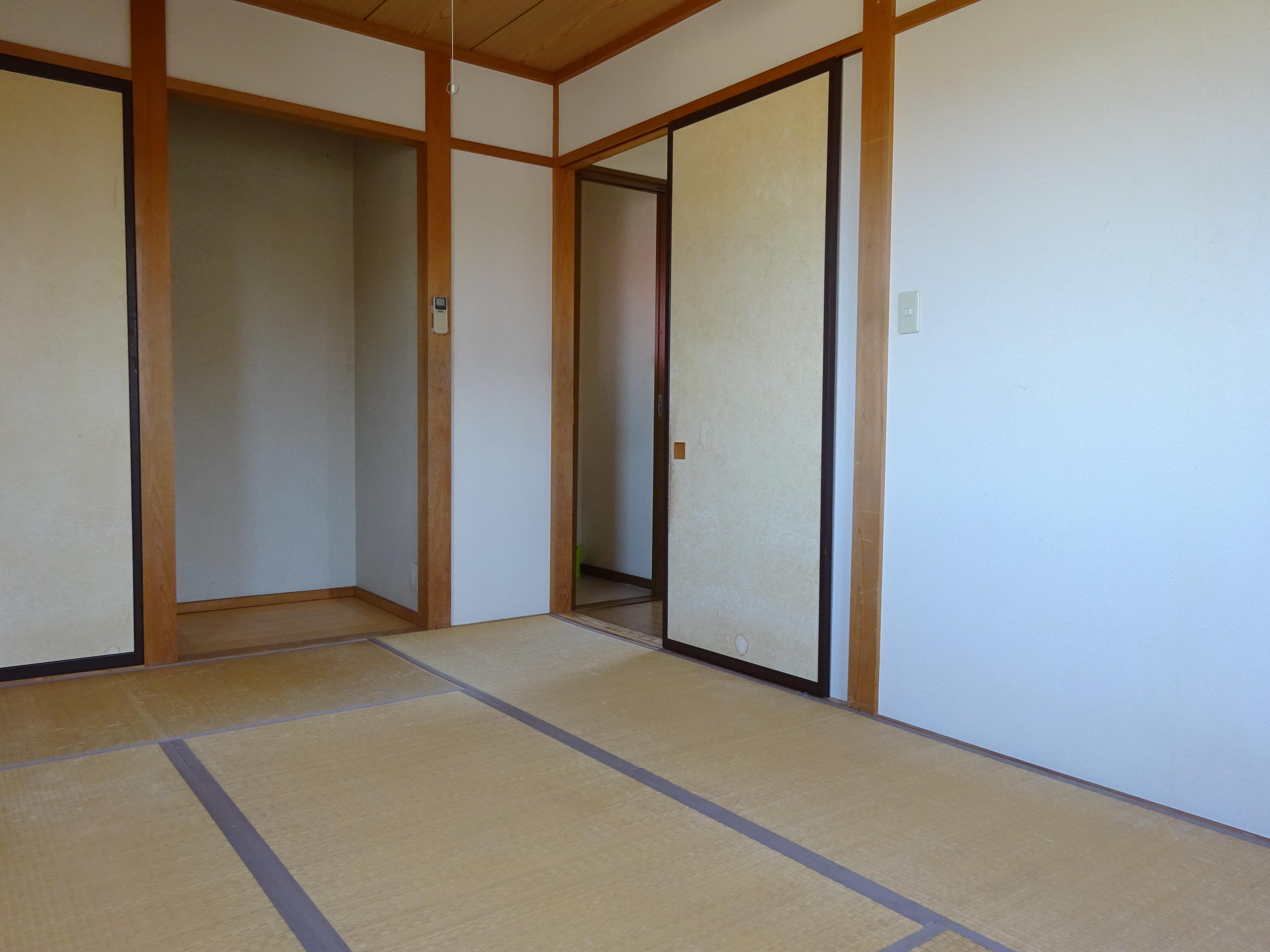 富士市伝法、インナーガレージ中古住宅登場です