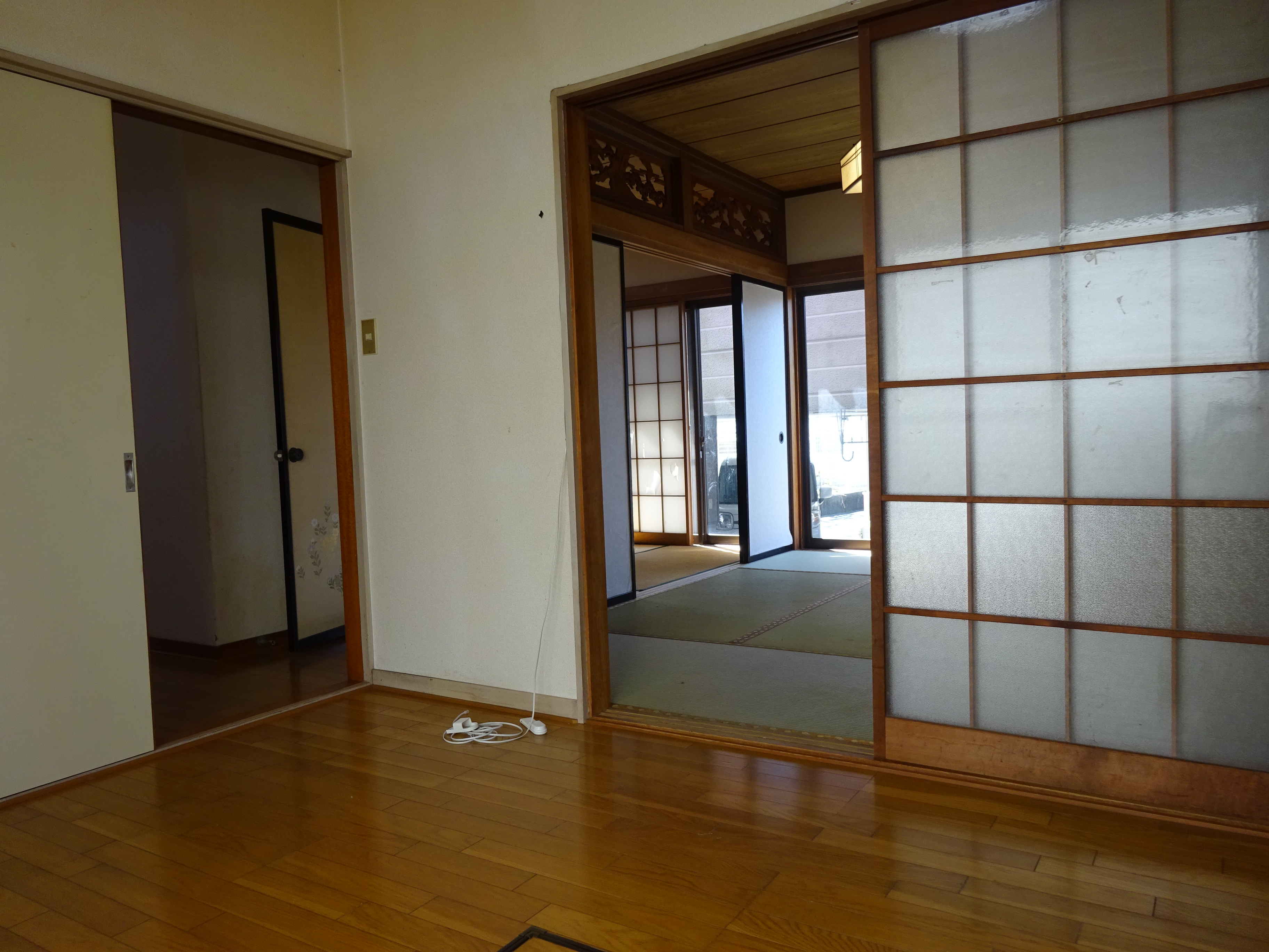 富士市伝法、インナーガレージ中古住宅登場です