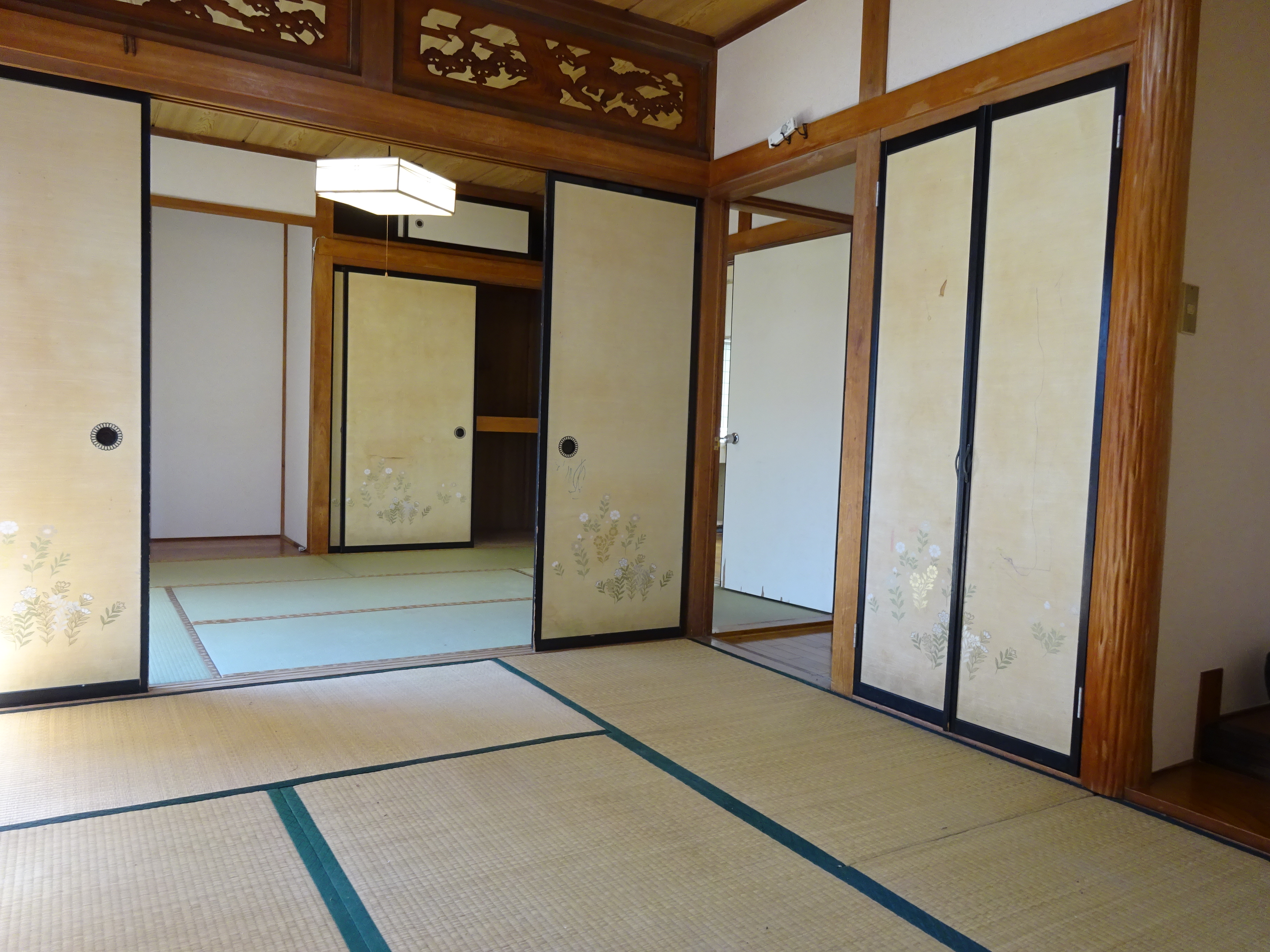 富士市伝法、インナーガレージ中古住宅登場です