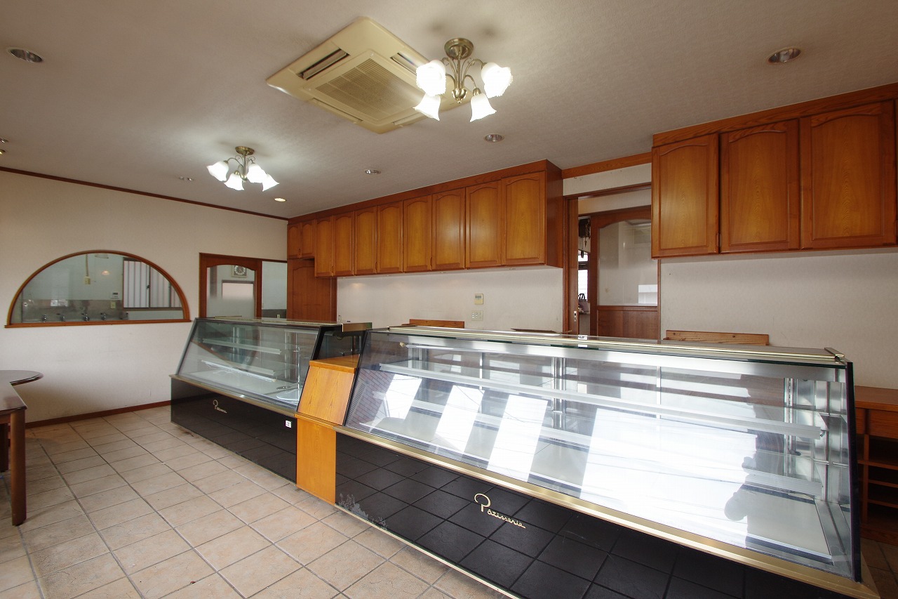 富士宮市朝日町店舗付き中古住宅