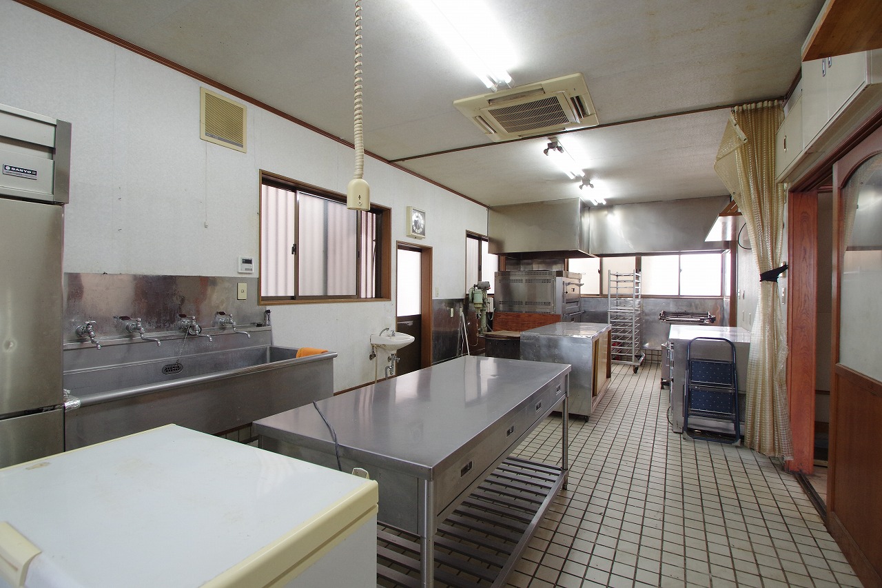 富士宮市朝日町店舗付き中古住宅