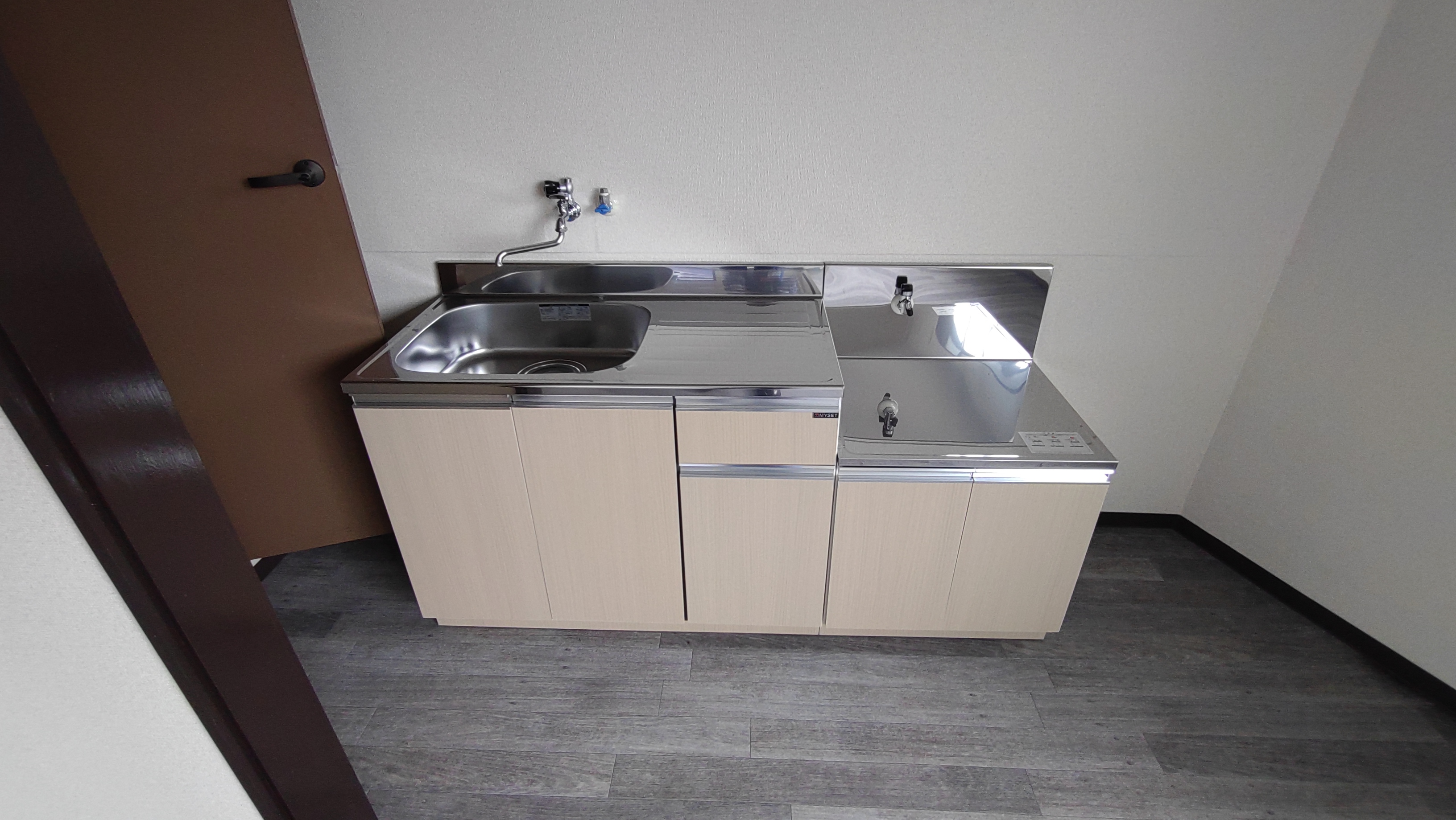 富士市天間複合テナント事務所